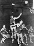 1948 TITLE: U.S. wins over Mexico in basketball, Action scene at semi-final Olympic basketball game.